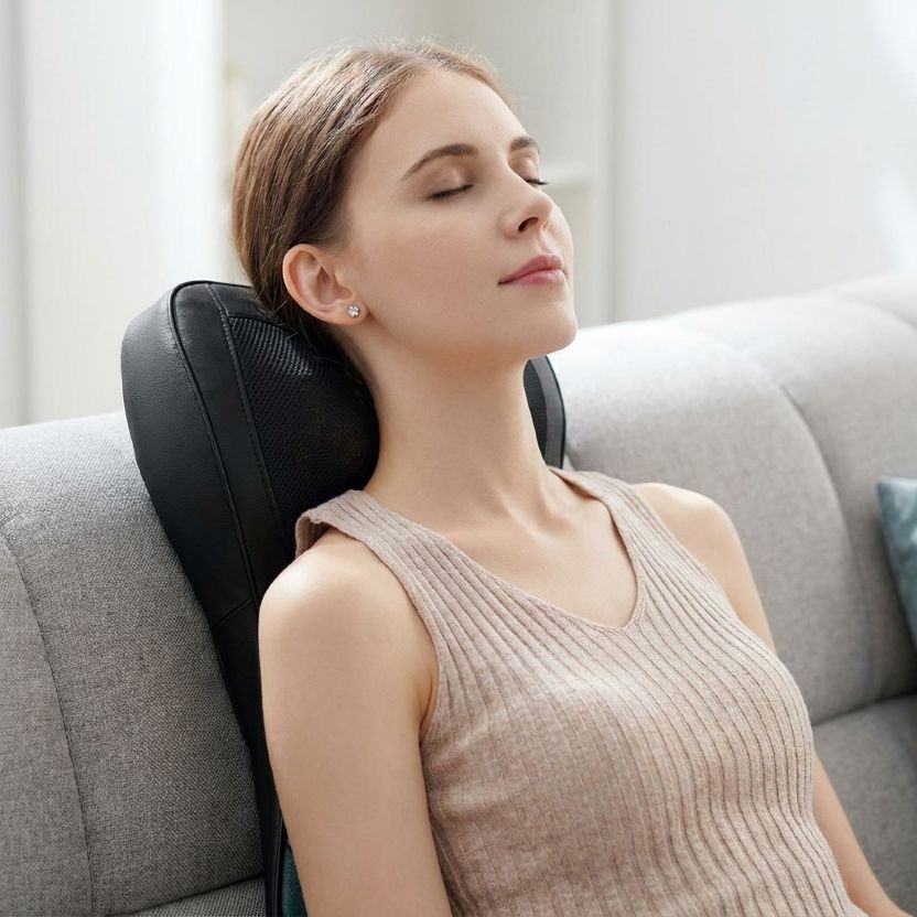 OMASSA 3D Kneading Neck & Shoulder Massager - Deep Tissue Relief with Heat